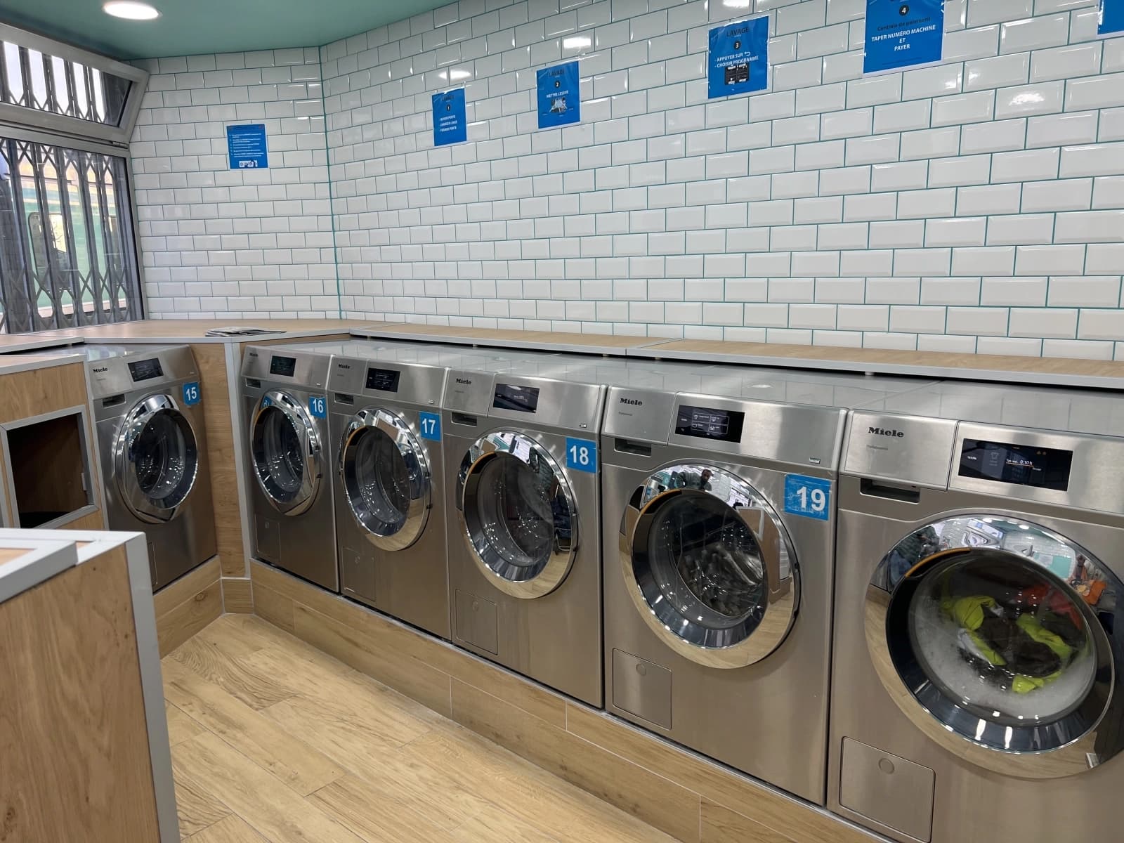 Ma Pince à Linge — Gare de Saint-Denis, Saint-Denis — photo 2