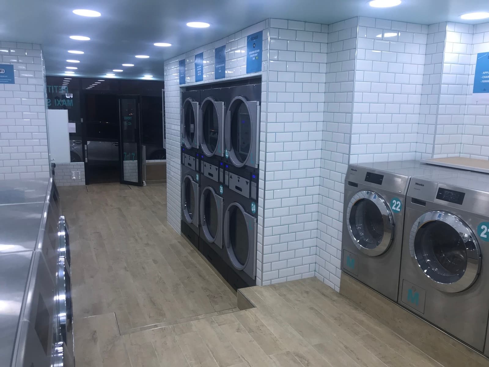 Laverie libre-service Ma Pince à Linge — Rue de Versailles, Le Chesnay
