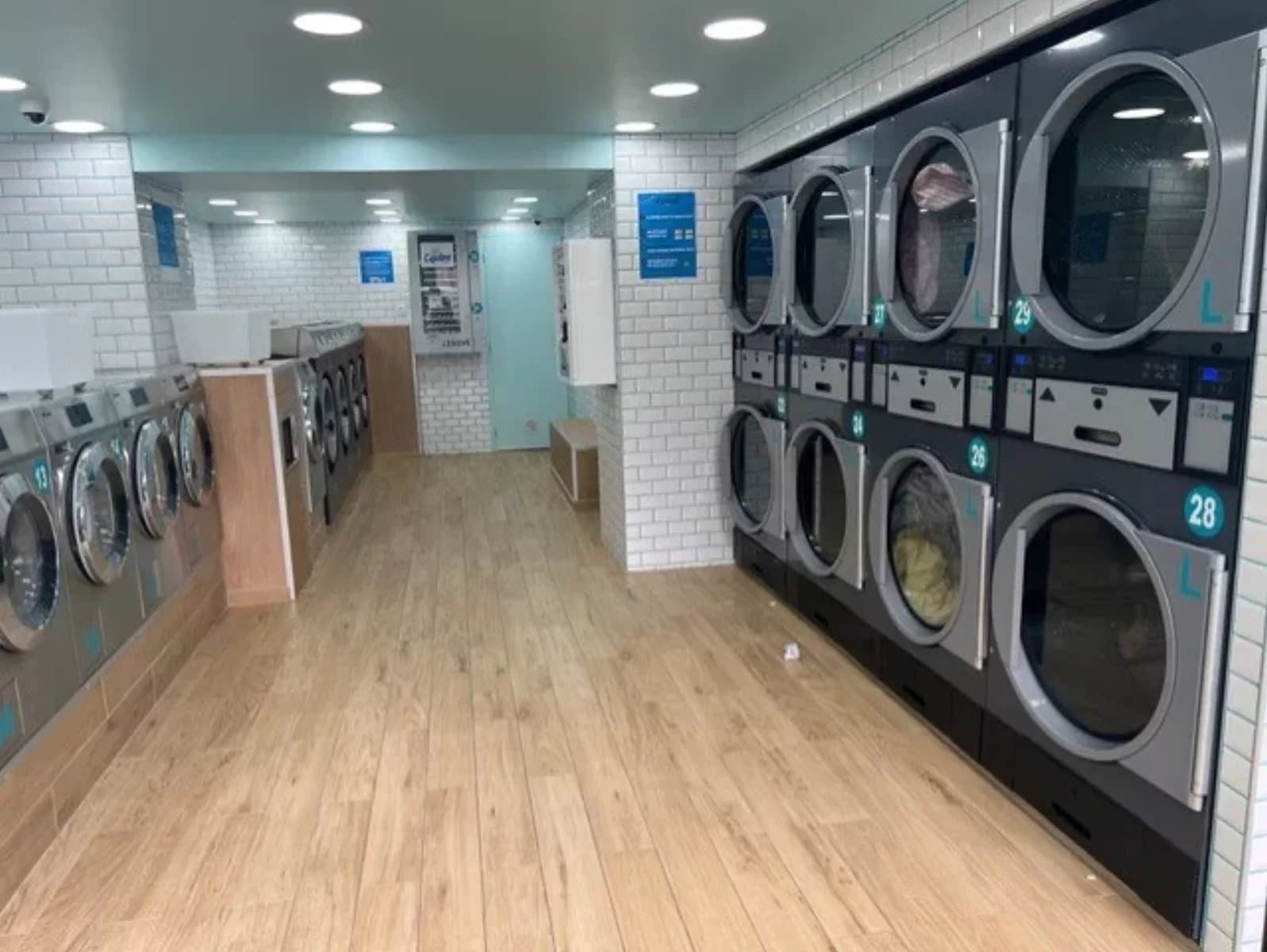 Ma Pince à Linge — Rue de Montreuil, Versailles — photo 2