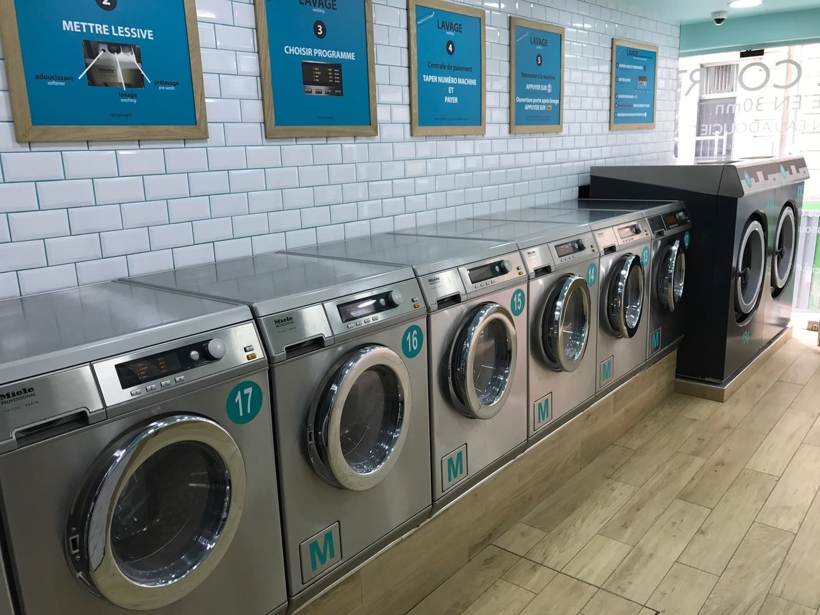 Ma Pince à Linge — Rue Faustin-Hélie, Paris 16è — photo 4